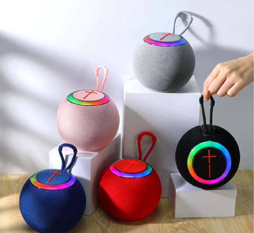 ETEK Bluetooth المحمول 5.3 مكبر الصوت مع 1500mAh RGB Light Hanging Strap AUX TF FM تشغيل USB