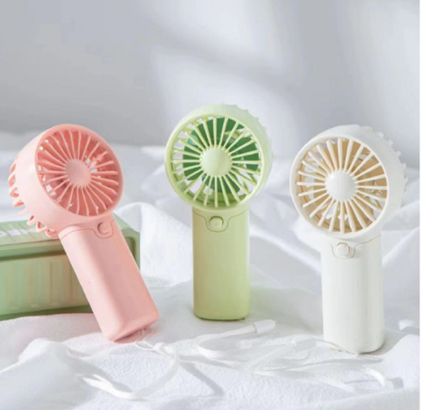 مروحة يدوية تعمل ببطارية AAA بقوة 2 واط، هيكل ABS، حجم 6*3.7*12.5 سم، وزن 53.7 جرام، خفيفة الوزن، مع حبل تعليق، أخضر، أحمر، أبيض